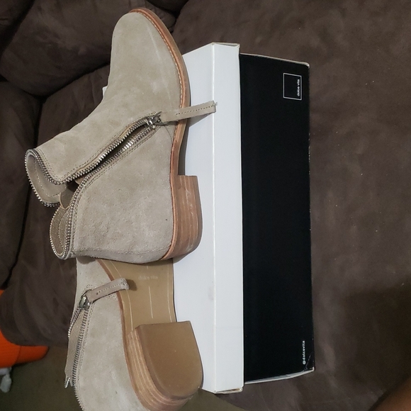 Beige suede booties - Picture 6 of 6